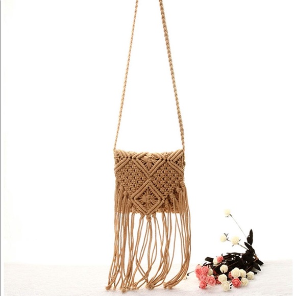 CROCHET FRINGED SHOULDER CROSSBODY BAG - Picture 2 of 7